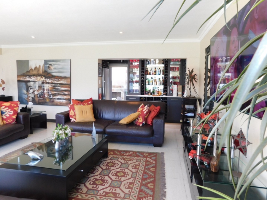 4 Bedroom Property for Sale in Harbour Island Western Cape